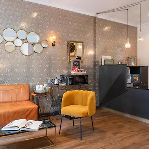Hotel Istria, Parigi