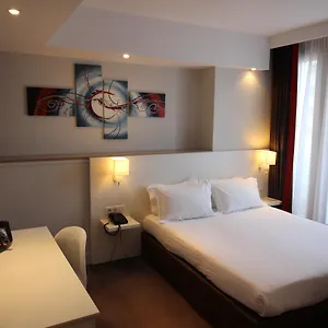 Hotel Paris-auteuil By Ihg, Parigi